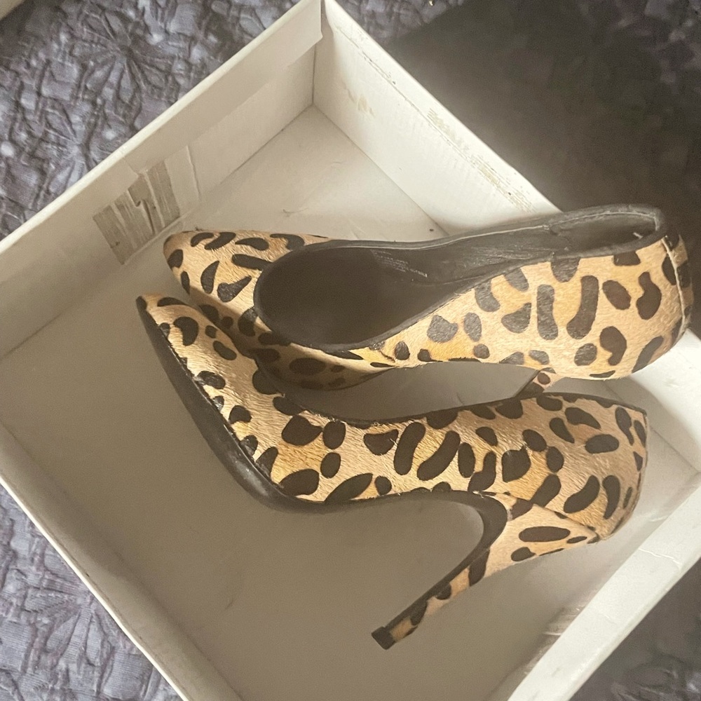 Steve Madden real cow hair animal print pump